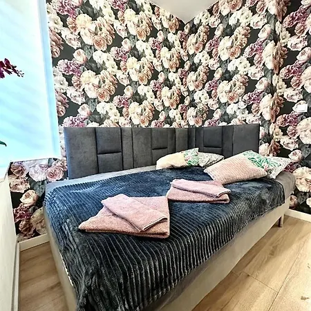 Apartment Place 2 *